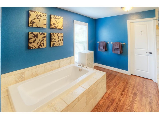 5830-Goodwin-Master-Tub