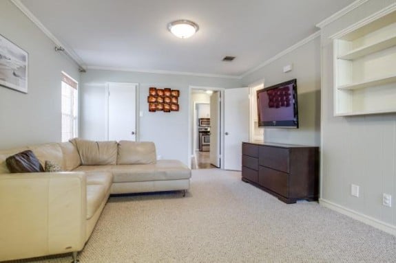 5915-Anita-Den-575x383