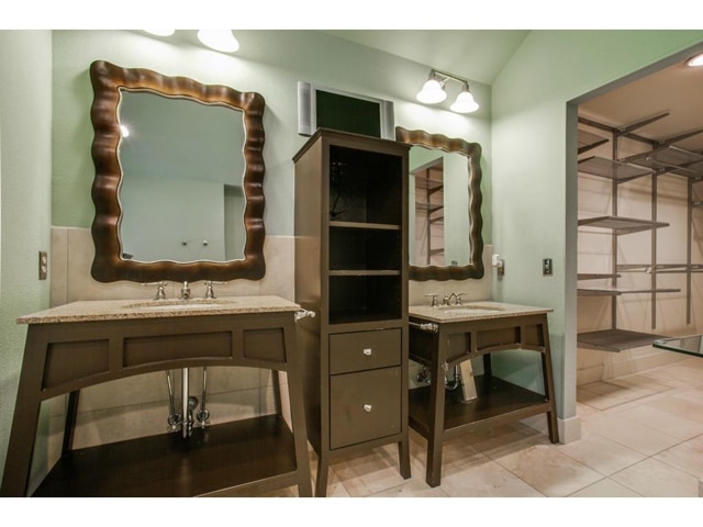 5935-Deseret-Master-bath