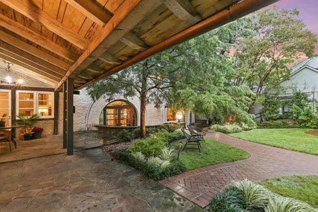 A56BC03F-18E0-4FEC-B336-D34D35A39113