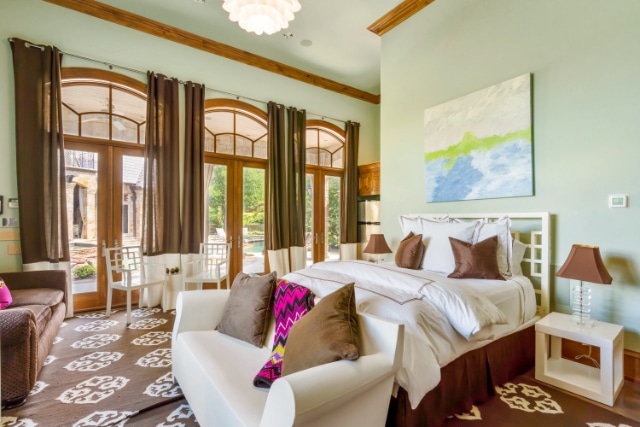 6901-Sanctuary-Lane-ext-1024x683