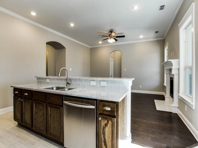 600-Hollywood-Kitchen-to-Living