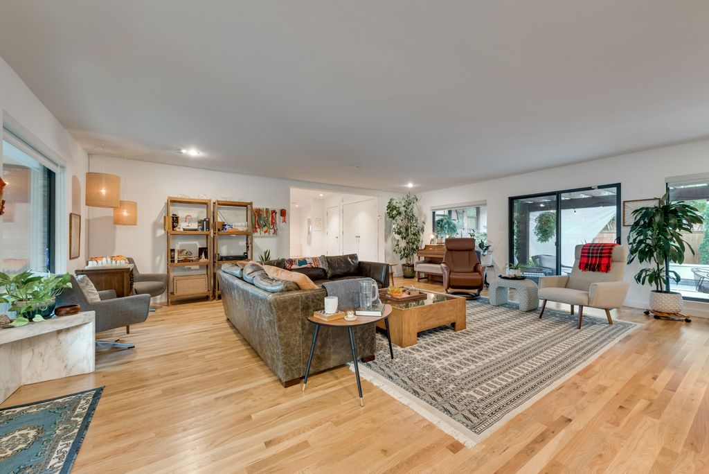 6006134__11761neeringdrive-06