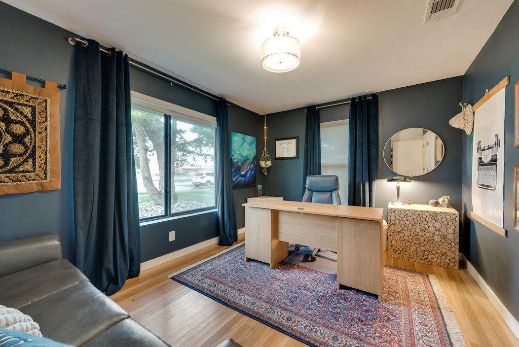 6006134__11761neeringdrive-06