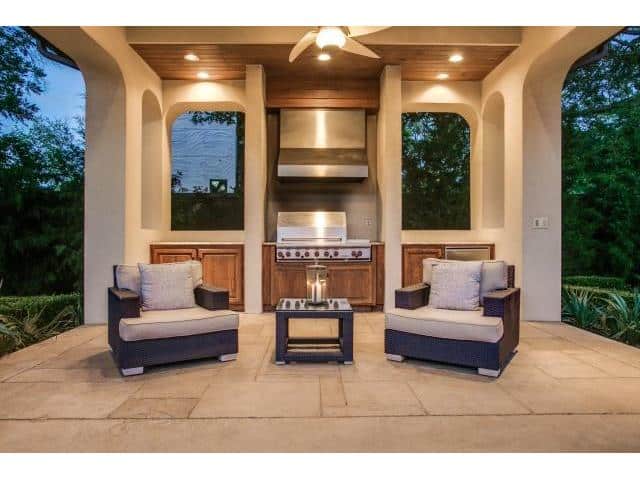 6009-Royalcrest-Cabana