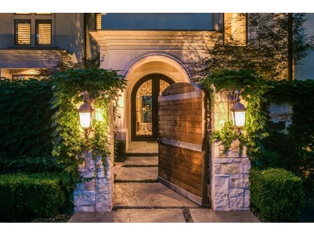 6009-Royalcrest-Gate