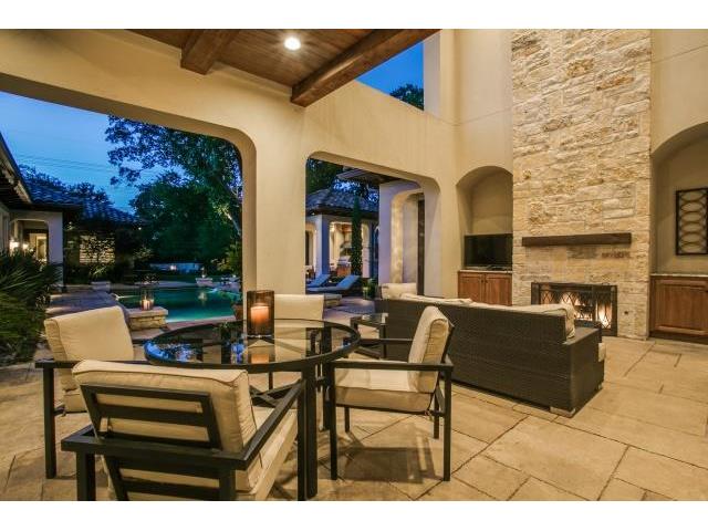 6009-Royalcrest-Loggia