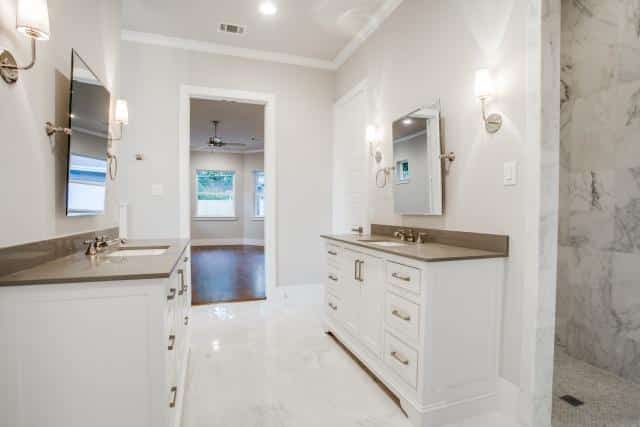 6115-Richmond-master-bath1