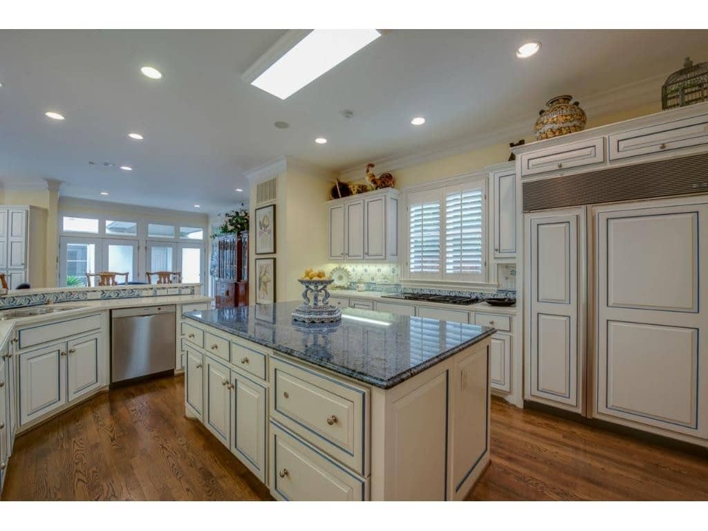 6116-Beverly-kitchen-1-1024x768