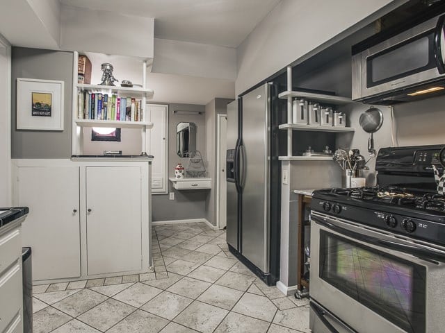 6159-Kenwood-Kitchen-2