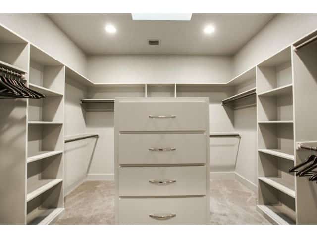 6201-Twin-Oaks-Master-Closet