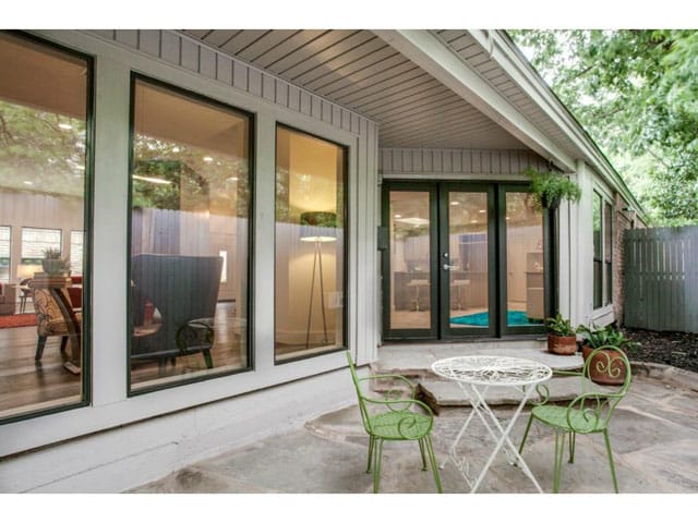 6201-Twin-Oaks-Patio