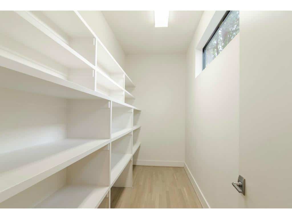 6205-Del-Norte-closet