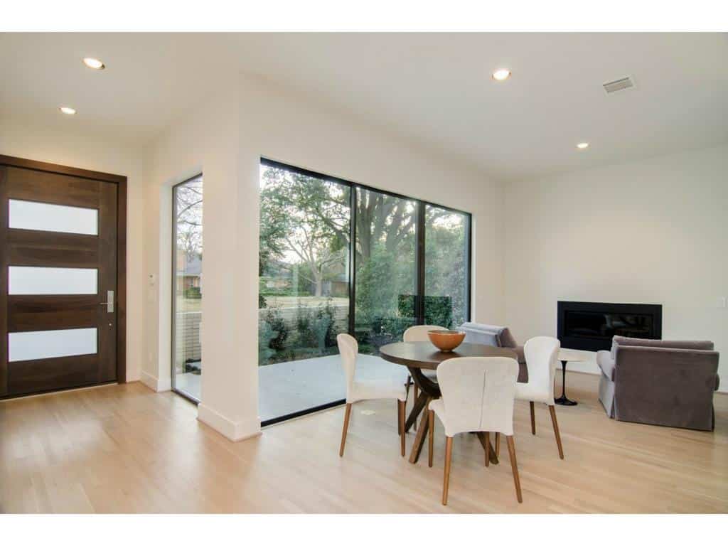 6205-Del-Norte-foyer