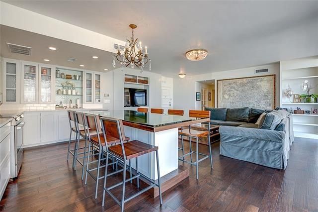 6211-W-Northwest-Hwy-a