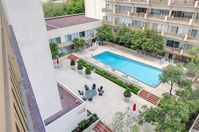 6211-W-Northwest-Hwy-y