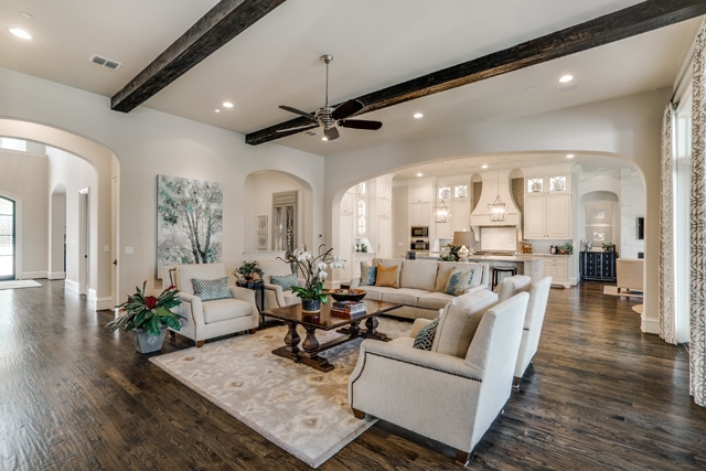 6315-Stefani-Living-1