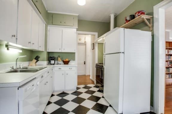 6336-Velasco-Kitchen-575x383
