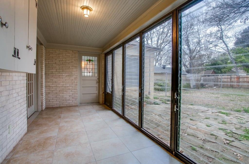 638-Tenna-Loma-Ct-R-e1429330582542