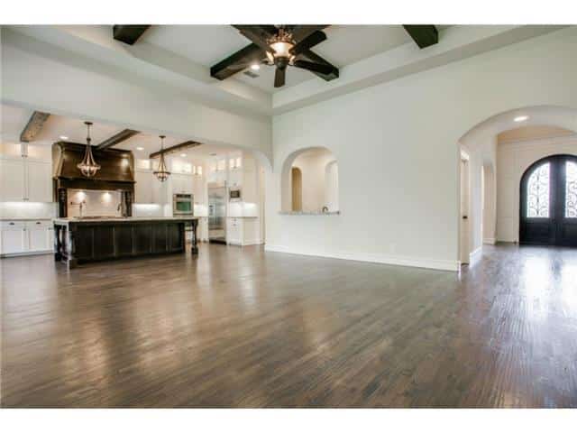 6404-Carmel-Falls-kitchen