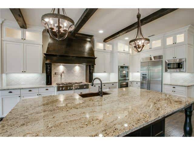 6404-Carmel-Falls-kitchen3