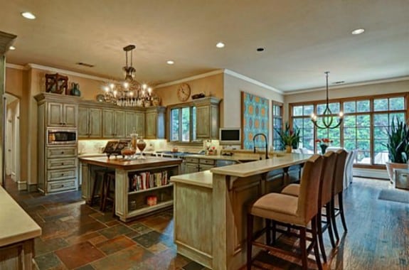 6424-Mimosa-kitchen-Mike-Modano-575x380