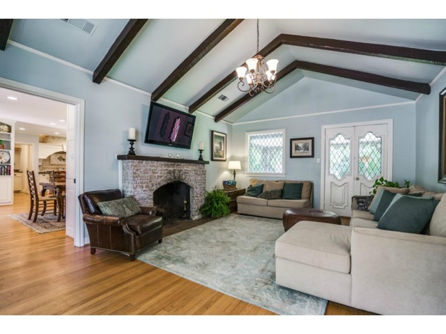 6426-Meadow-Living-2