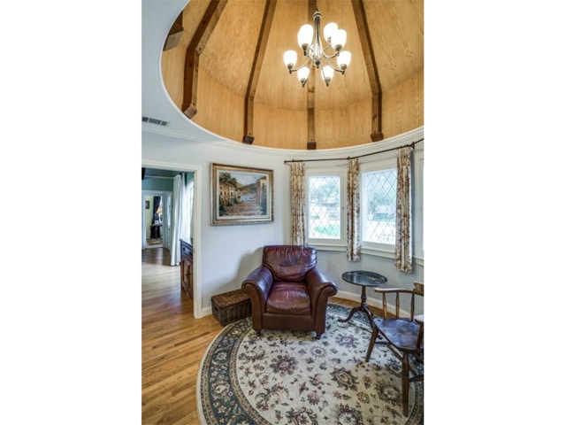 6426-Meadow-Turret-Sitting