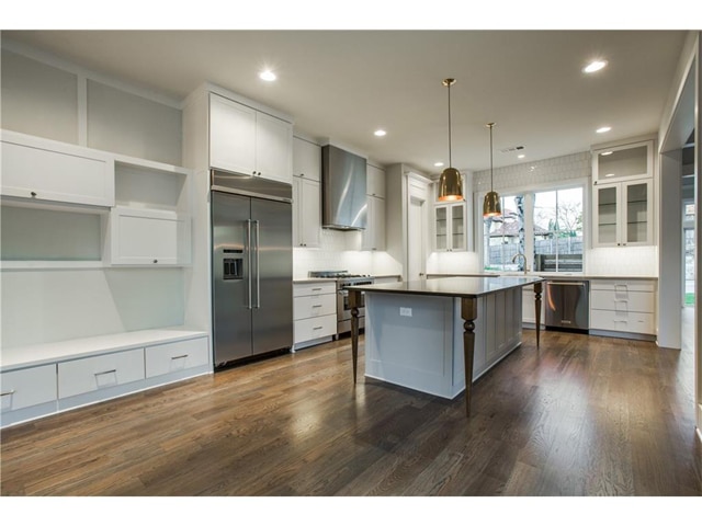 644-Kessler-Reserve-Kitchen-4