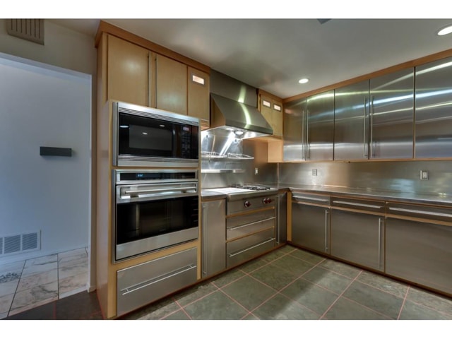 6611-Harvest-Glen-Kitchen