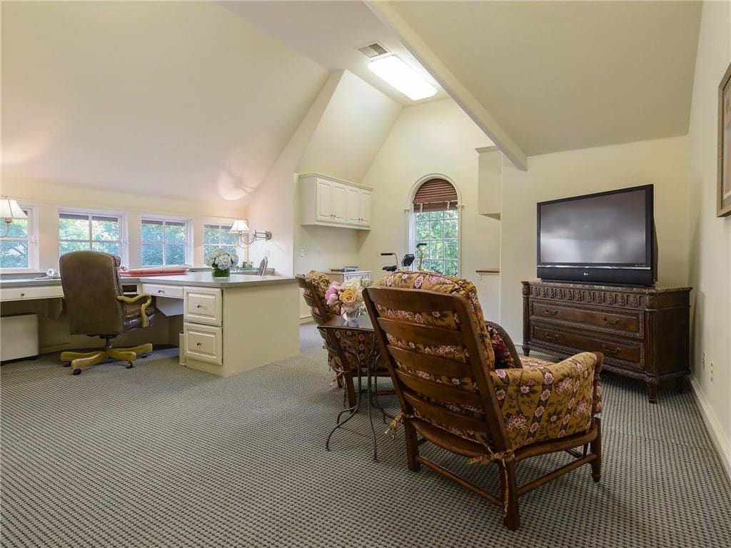 6615-Glendora-office-1024x768