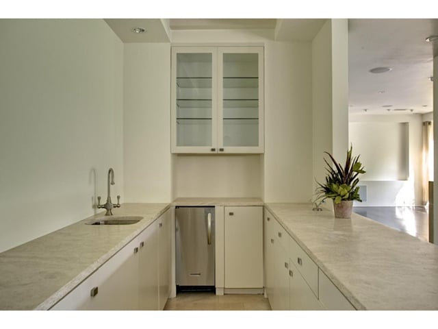 6624-Indian-Creek-Wet-Bar