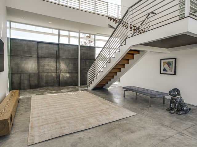 6645-Northaven-front-door