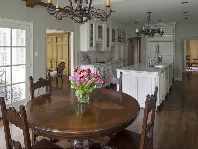 6675-Lakewood-Boulevard-Kitchen