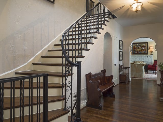 6675-Lakewood-Boulevard-Stairs