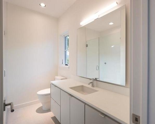 6722-Deloache-bathroom