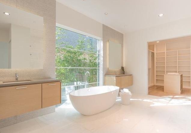 6722-Deloache-master-bath-1