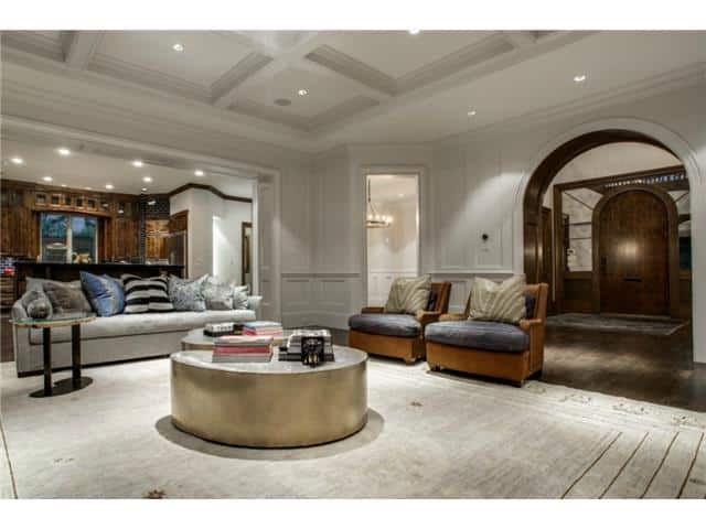 6735-Aberdeen-family-room.jpg-2