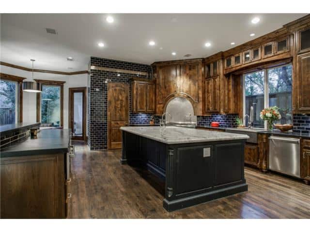 6735-Aberdeen-kitchen