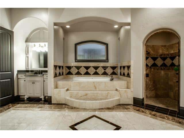 6735-Aberdeen-master-bath