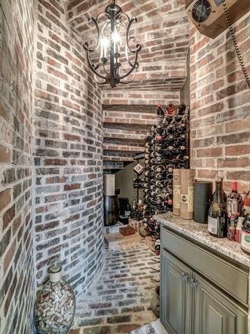 6809-Casa-Loma-Ave4