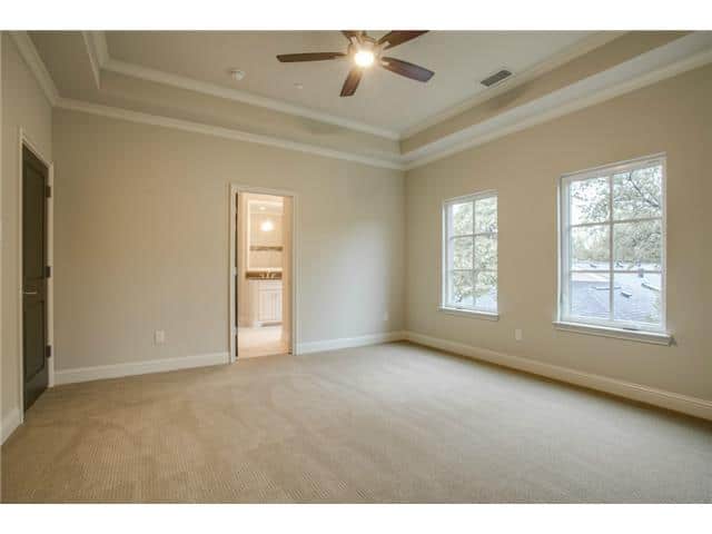 6831-Pemberton-bedroom