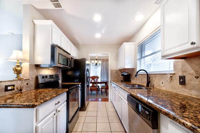 6933-Wake-Forrest-Kitchen