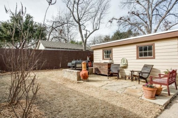 6934-San-Mateo-Backyard-575x383