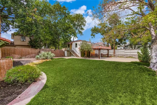 6969-Lakewood-Blvd.-7