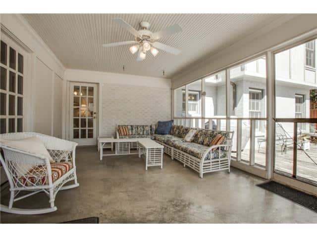 7022-Lakeshore-porch