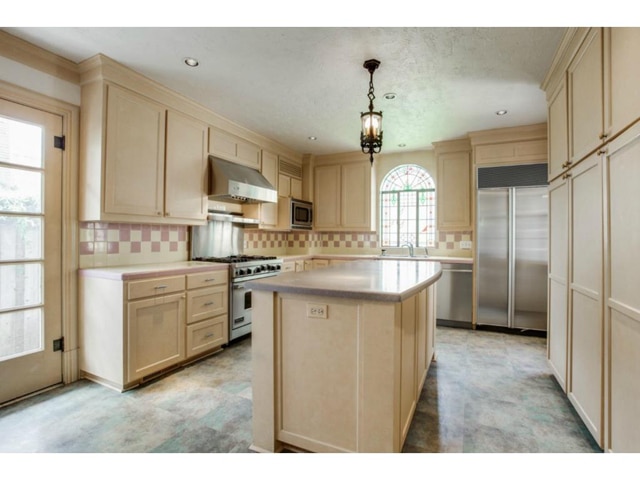 7023-Lakewood-Kitchen