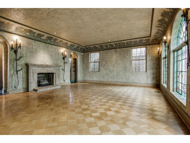 7023-Lakewood-formal-living-2