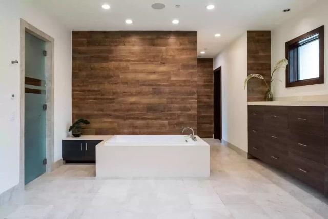 7107-Lake-Edge-Drive