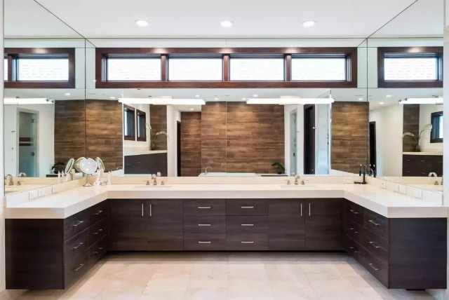 7107-Lake-Edge-Drive